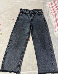 Trendy Wide-Leg Denim Jeans