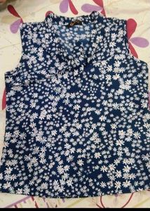 Floral Print Sleeveless Top