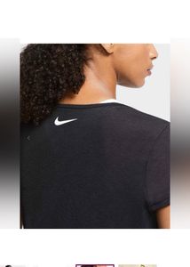 NIKETypographic Print Round-Neck T-shirt