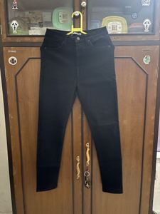 Black Skinny Jeans