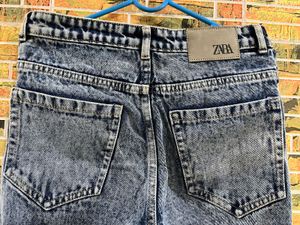 wideleg denim.