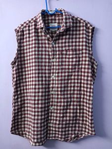 Levi's sleeveless Flannel Shirt