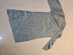 Embellished Patterned Kurta. Cc