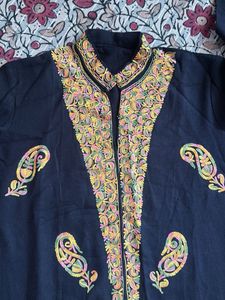 Elegant Embroidered Black Kashmiri Kurta