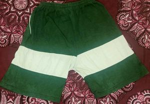 Used Combo: Yellow T-shirt &amp; Printed Green Shorts