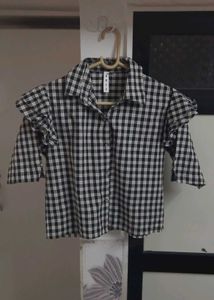 Cute Plaid Ruffle Sleeve Top