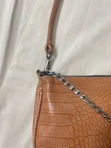 Cute Shoulder Bag With Chain Detail