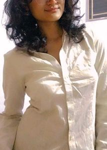 Woman fitted shirt