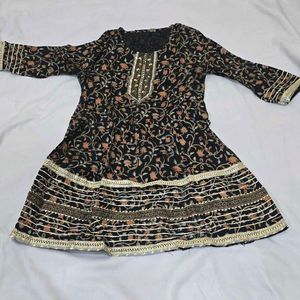 Elegant Black Floral Kurta Set