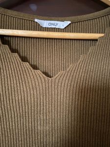 ONLY Women’s Ribbed V Neck Top (S)