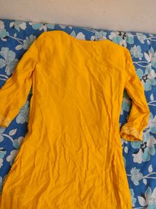 Haldi Kurti