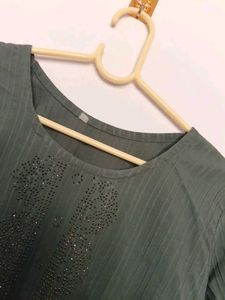 Elegant Green Kurta with Embellishments