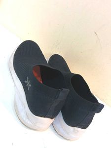 Comfortable blue Sneakers