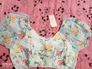 Floral Print Crop Top 10% Discount