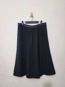 Chic Black Midi Skirt (Imported)