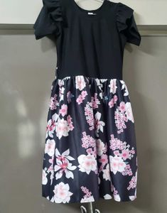 Cute Black &amp; Floral Dress