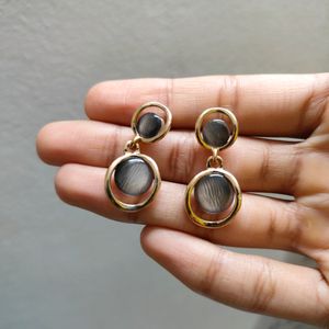 Pretty modern Earrings