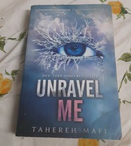 Shatter Me Series (Book 1 and 2)