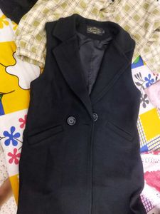 Sleeveless Black Coat