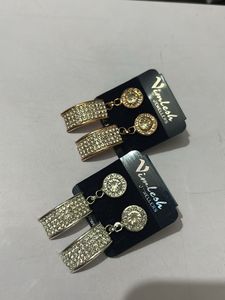 Beautiful 2 Pairs Of Earrings