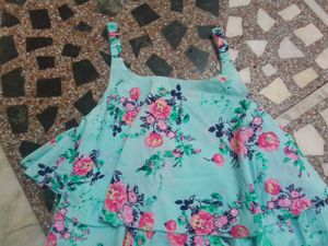 Women Top With Classical Look