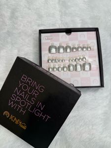 Silver Press On Nails 4 Ur Beautiful Toes- Legs