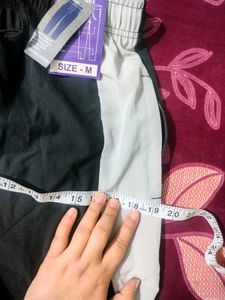 Sports wear tights