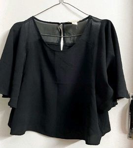 Forever 21 Trendy Black Top