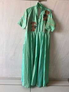Pista Ethnic  Gaun