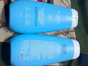 B1G1 🥳🥳 Dot and key body lotion