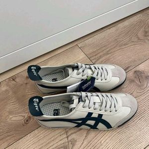 Onitsuka Tiger Sneakers