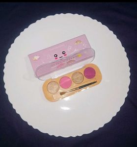 CUFFS AND LASHES  EYESHADOW PALETTE