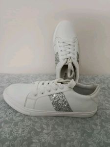 Vendoz Stylish White Casual White Sneakers For Women