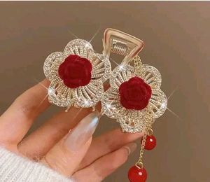 Floral Hair Claw Clip