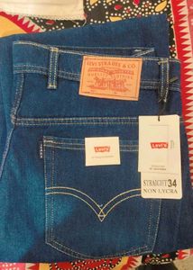 Levi Bootcut Pent For Men
