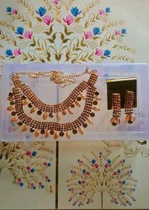 Good Rhinestone Necklace