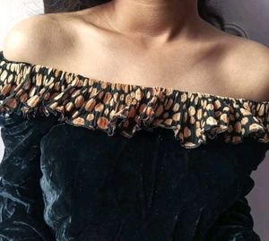 Chic Black &amp; Gold Dress