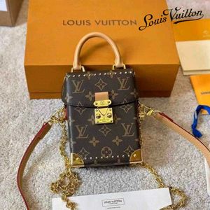 LV CAMERA SLING  PETITE MALLE WD BOX