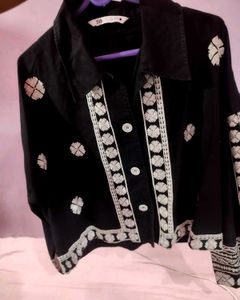 woman light casual overcoat / jacket