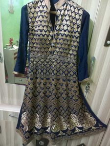 Nevey blue 💙 Embroidered Kurta