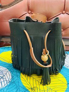 Black shoulder  bag
