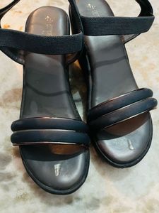Black Elastic Strap Sandals