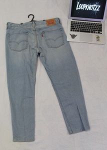 Levi Light Wash Denim Jeans