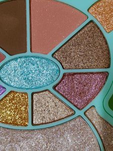 Kimchi Chic TEDDY KIM PALETTE - 02 Boyfriend