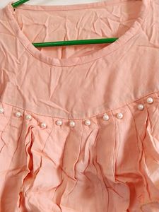 Beautiful Peach Color Top L Size
