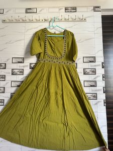Elegant Green Ethnic Gown