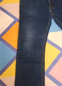Levi&#39;s Dark Wash Jeans