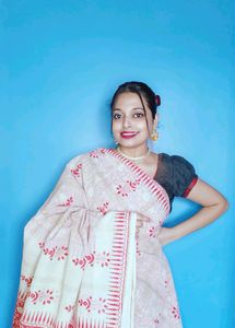 Women's Red White Saree