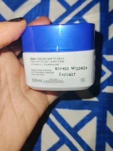 Aura Perfect Day Cream