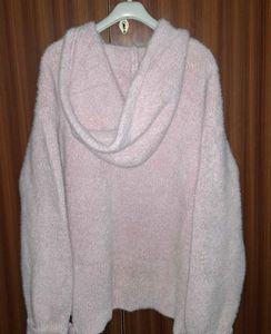 Cozy Pink Fuzzy Hoodie 🩷